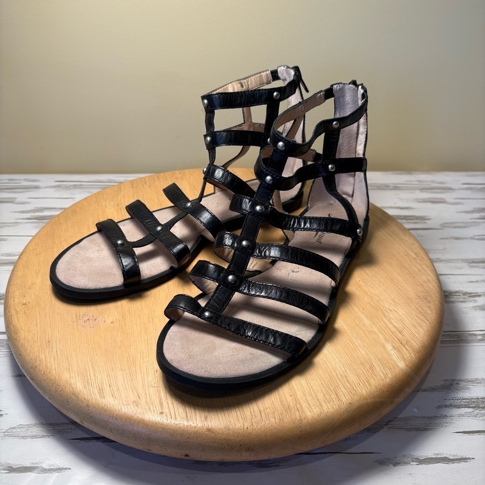 Lucky Brand Women’s Gladiator Black Leather Sandals, Size 8.